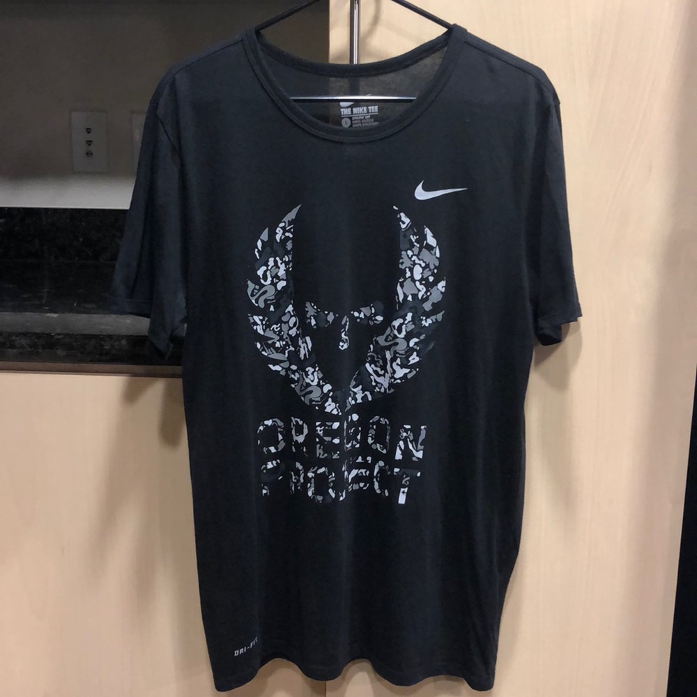 Nike Dri-Fit Men’s L Run/Training t shirt